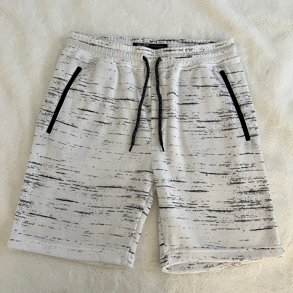 Marled Knit Short
BROOKLYN CLOTH